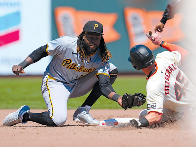 Estrada, Yastrzemski help Giants take 2-of-3 from Bucs
